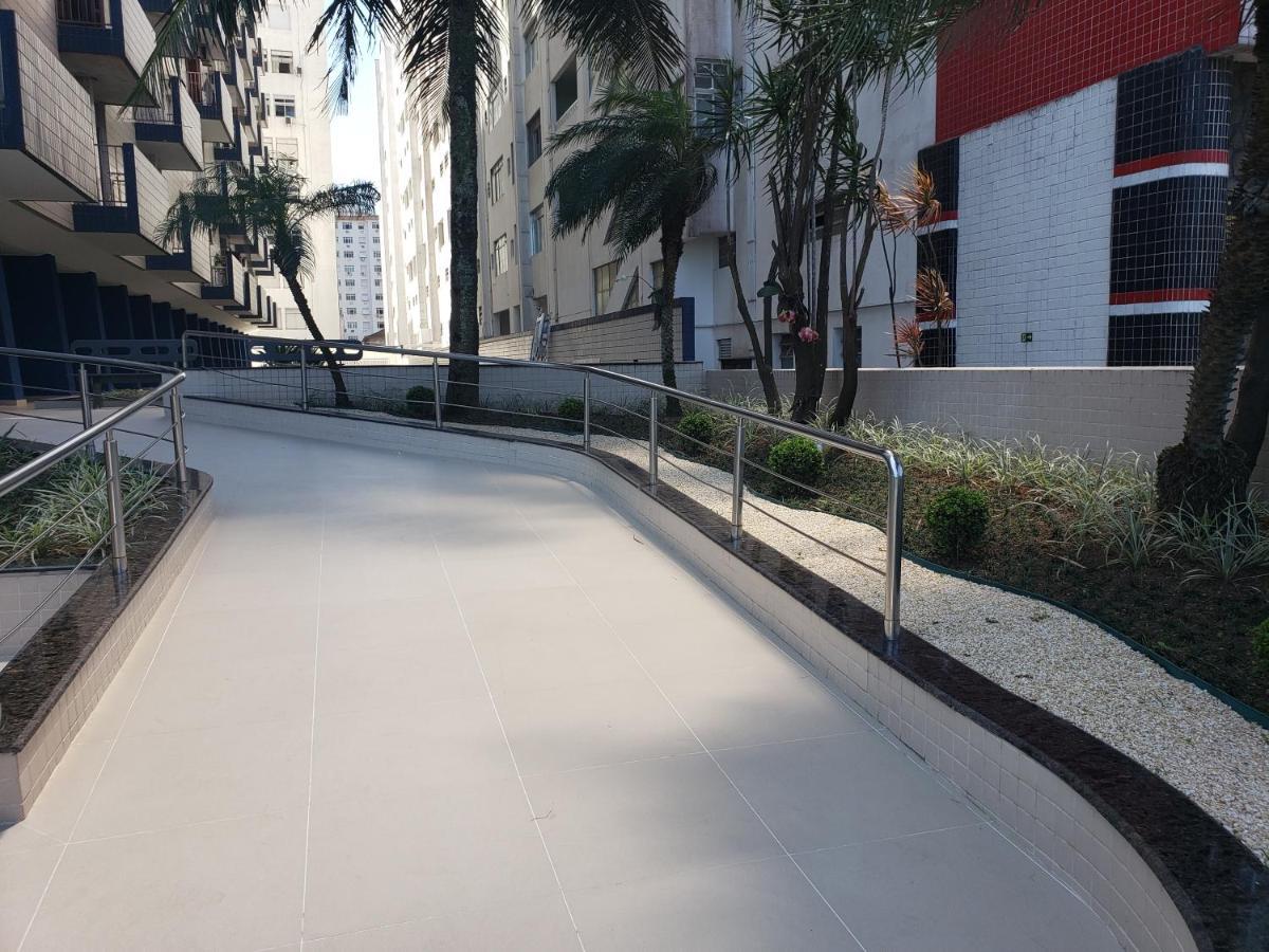 Apto Gonzaga Frente Ao Mar Wi-fi Santos (Sao Paulo)