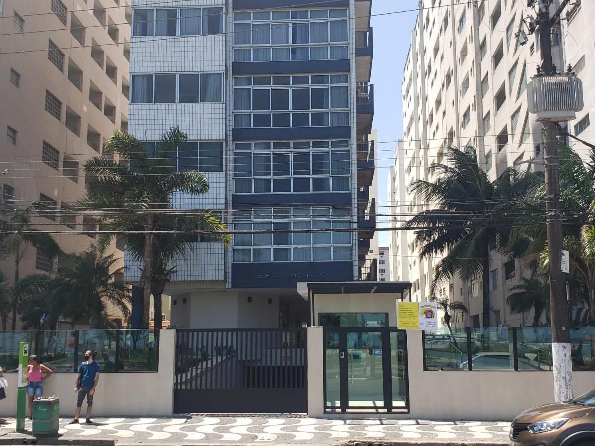 Apto Gonzaga Frente Ao Mar Wi-fi Apartamento *